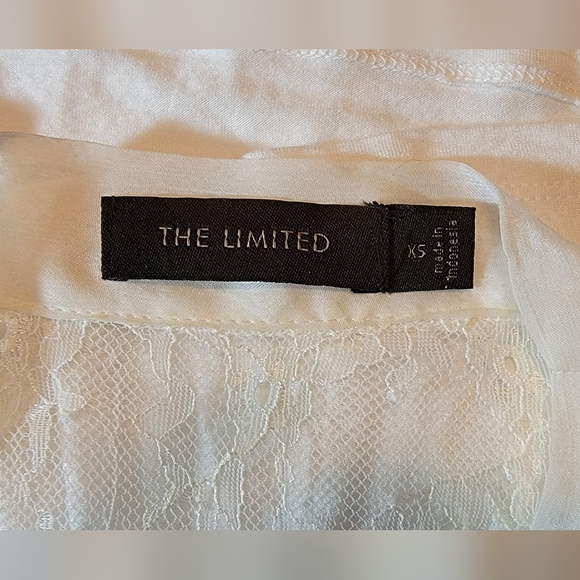 β€οΈβπ₯$8~ The Limited Sleeveless Blouse With Lace Inserts & Chiffon Tie, X - Picture 2 of 5